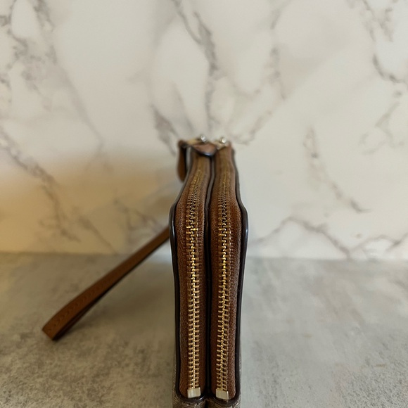 Coach Brown Signature Wristlet - Great condition! - Picture 2 of 8